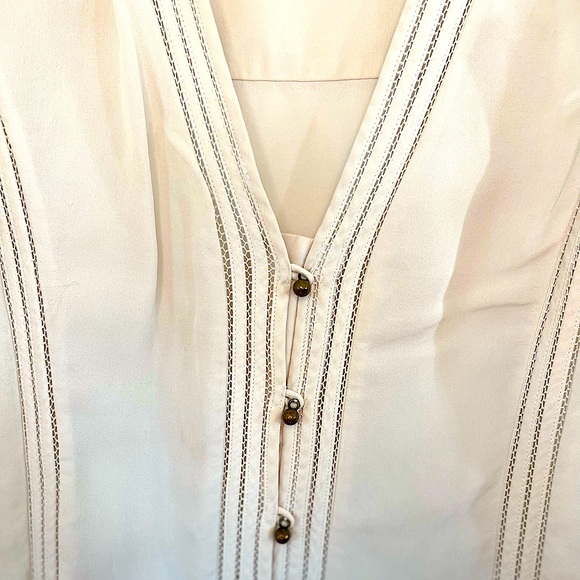Veronica Beard | Silk VNeck ButtonUp Blouse | Size 6 | Good Condition - Picture 2 of 7